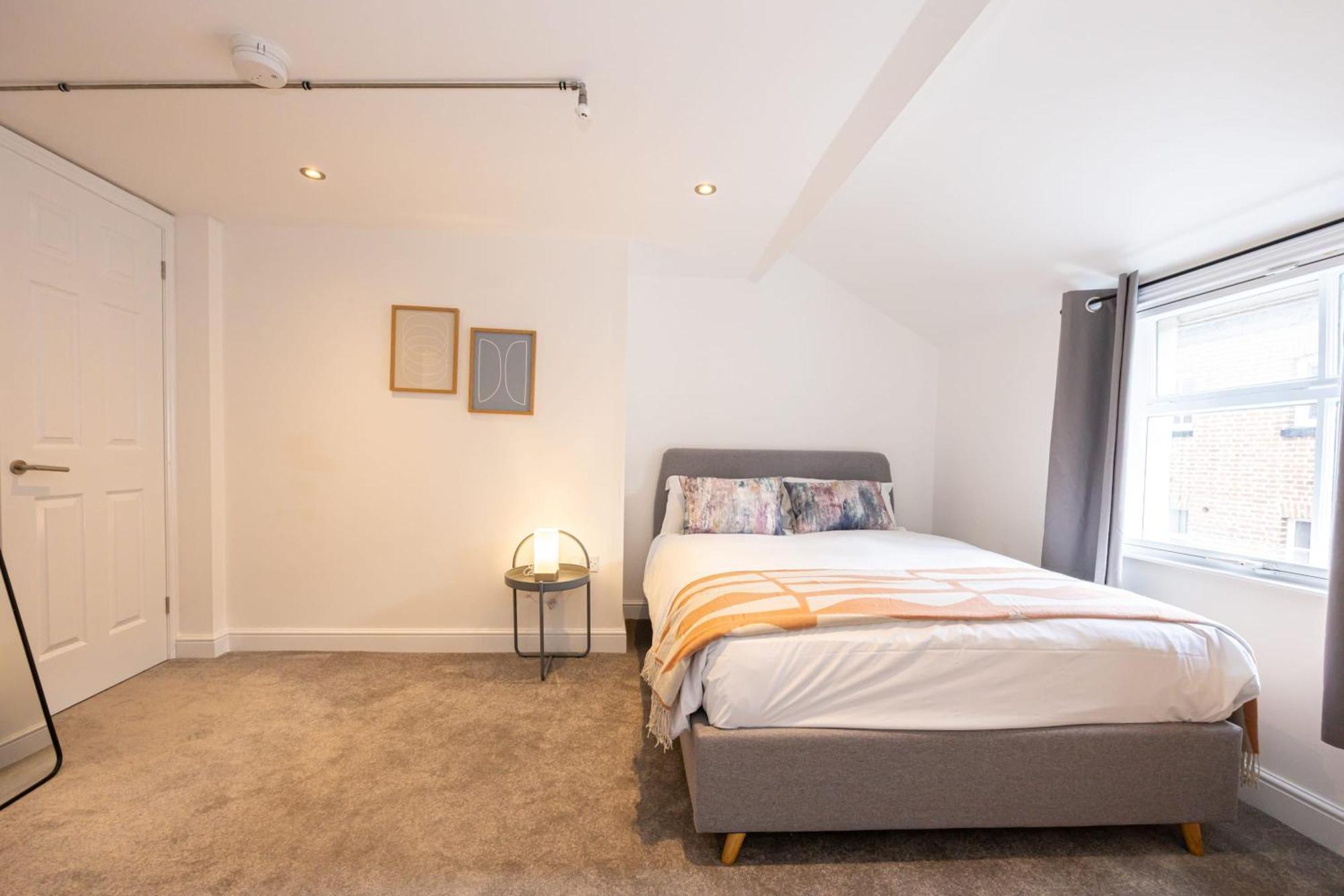 בולטון Beautiful 1 Bed 20Mins To Central Manchester מראה חיצוני תמונה