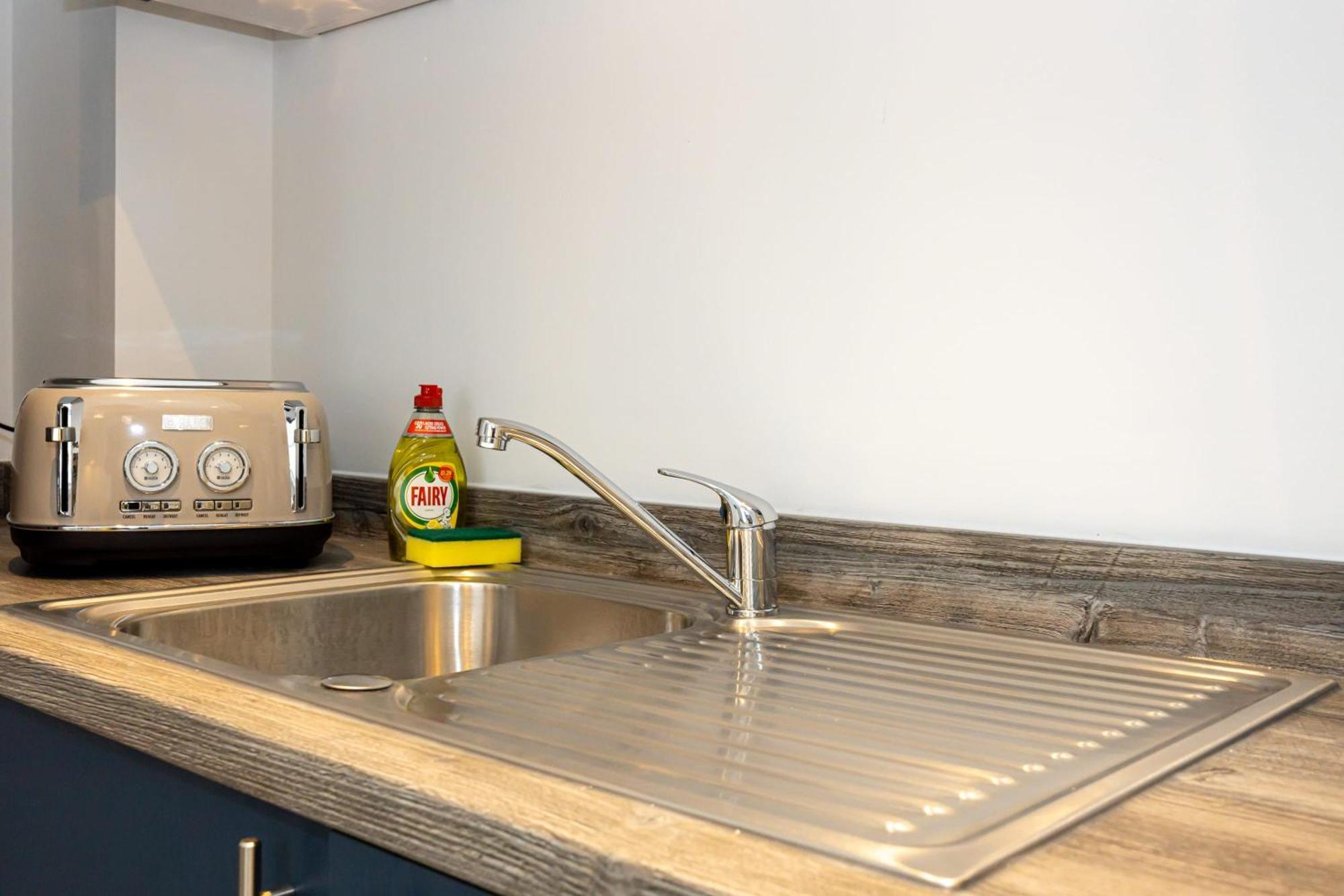 בולטון Beautiful 1 Bed 20Mins To Central Manchester מראה חיצוני תמונה