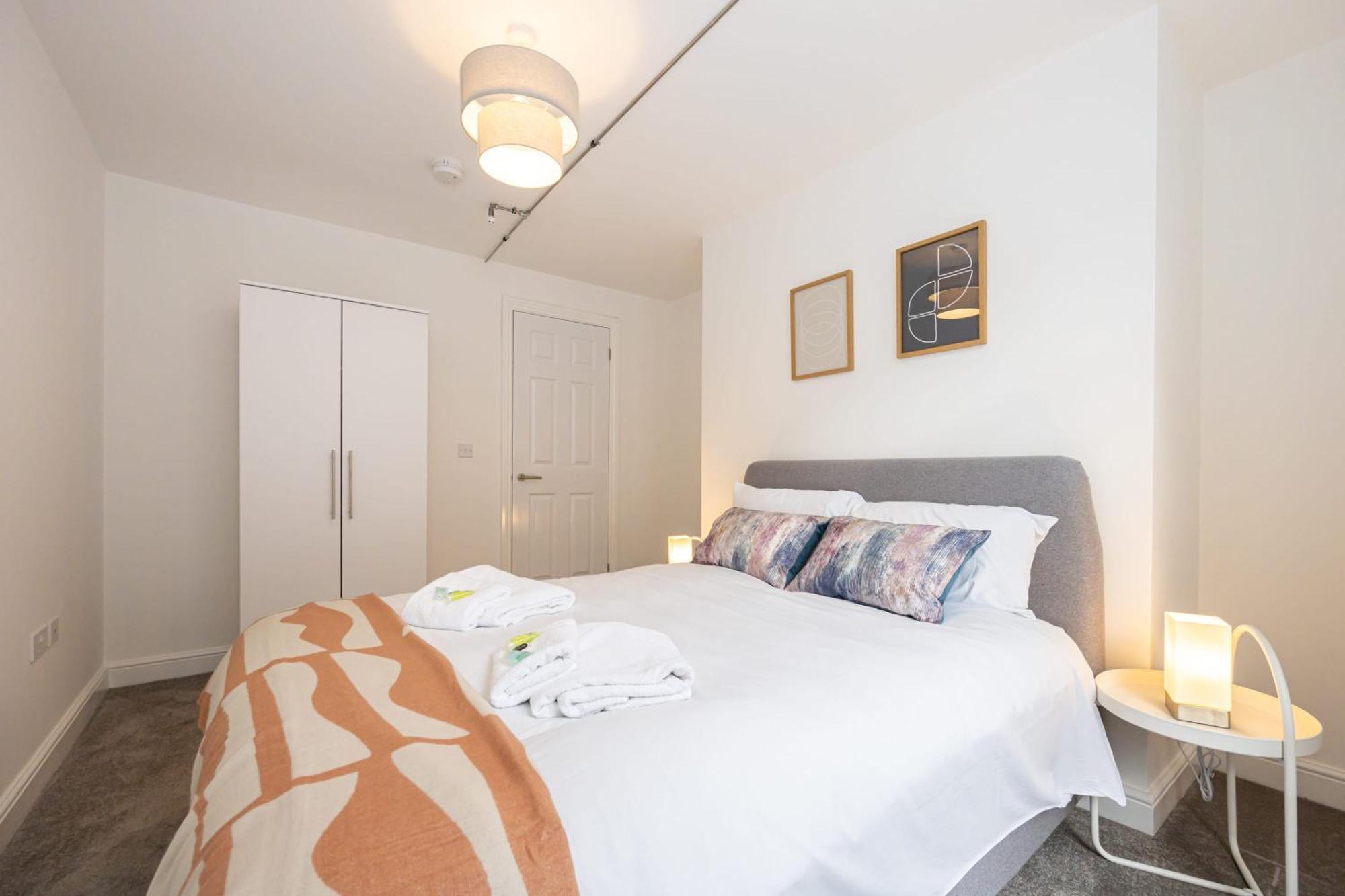 בולטון Beautiful 1 Bed 20Mins To Central Manchester מראה חיצוני תמונה